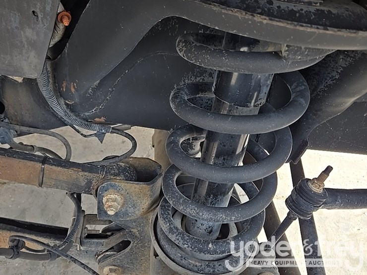 2014-dodge-service-truck-image-66