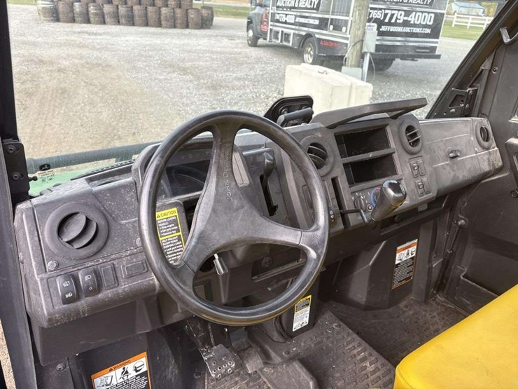 john-deere-gator-image-15