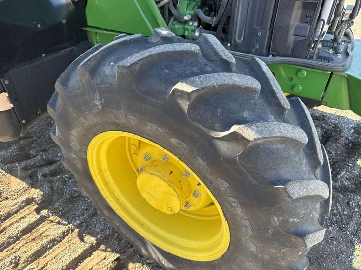 john-deere-6120r-image-15