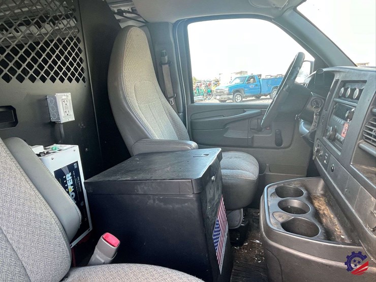 2012-chevrolet-express-van-image-52