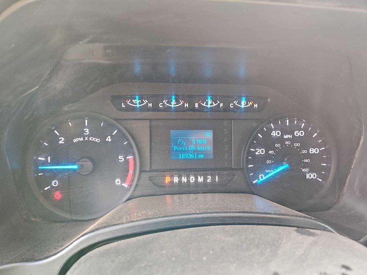 2017-ford-f550-image-56