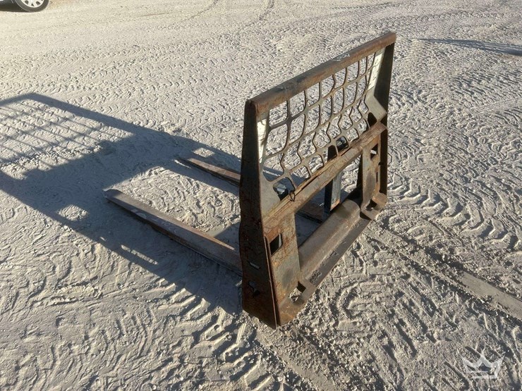 fork-and-frame-skid-steer-attachment-image-3