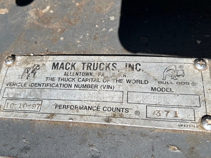#52-a-•-1998-mack-mr-logging-truck-image-12