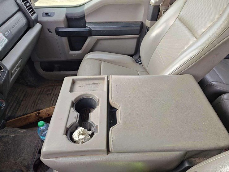 2017-ford-f550-image-54