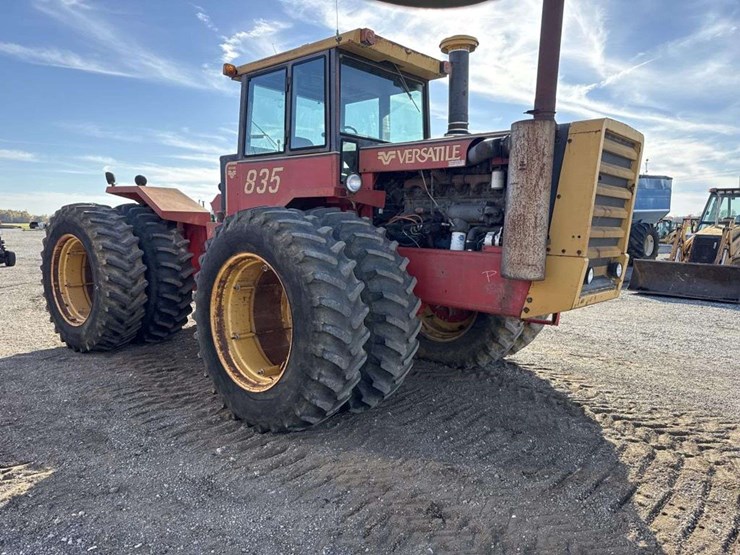 1983-versatile-835-image-20