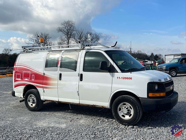 2012-chevrolet-express-van-image-6