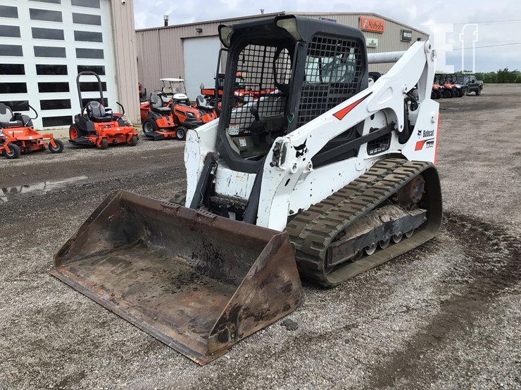 2017-bobcat-t740-image-2