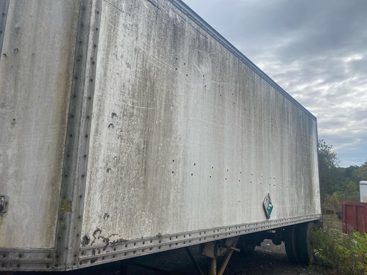 #76-•-28ft-van-trailer-image-4