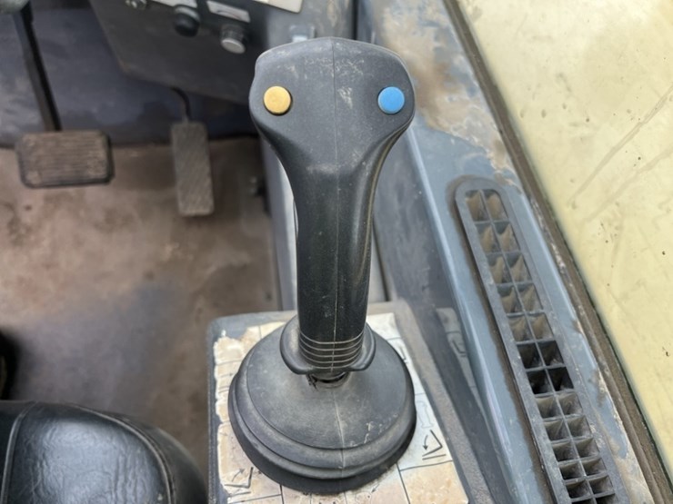 2007-gehl-dl10h44-image-21