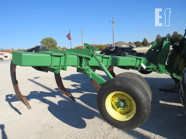 john-deere-910-image-1