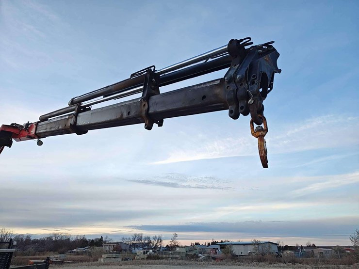 2014-freightliner-m2-106-image-27