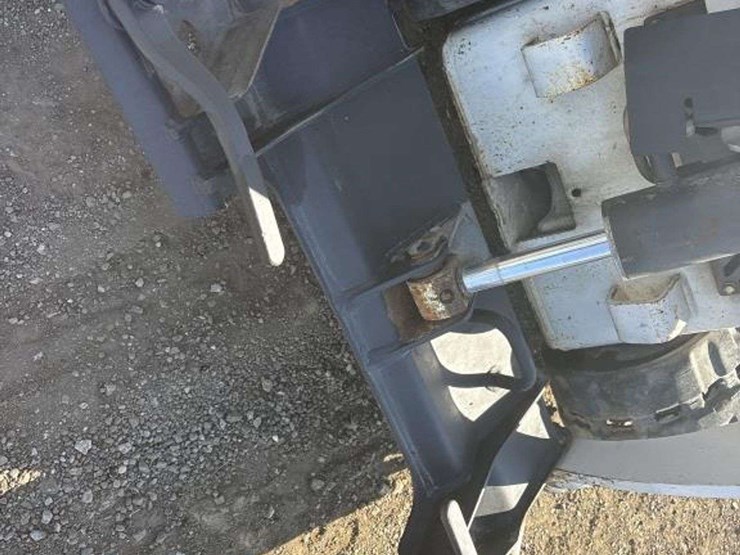 2011-bobcat-mt55-image-9