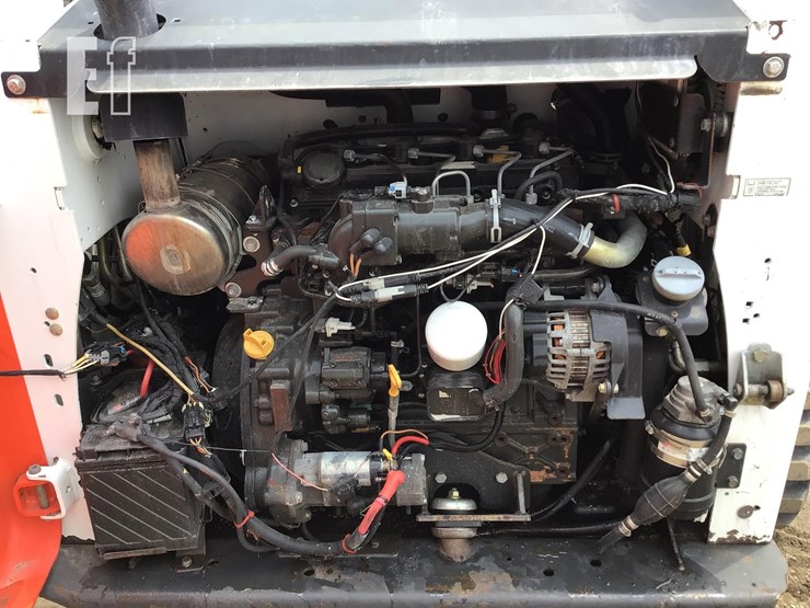 2017-bobcat-t740-image-21