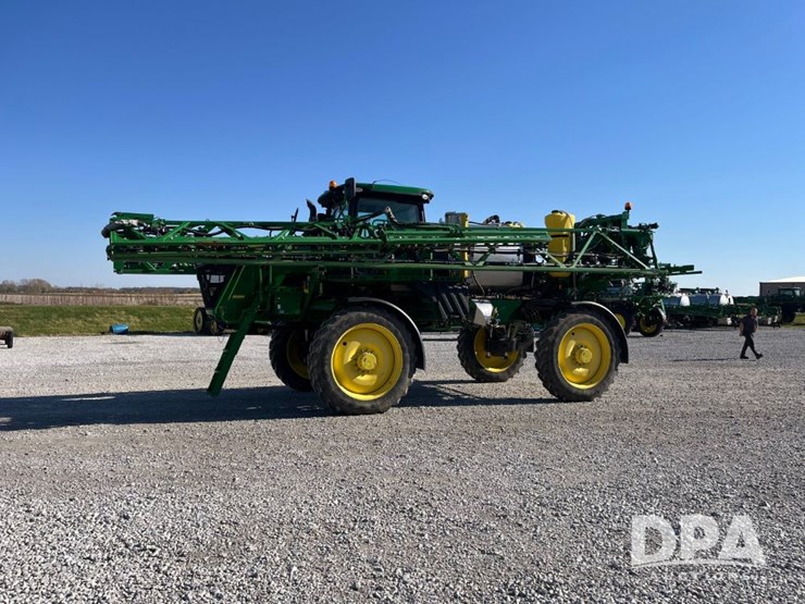 2019-john-deere-r4038-image-18