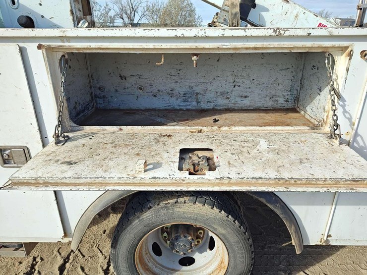 2017-ford-f550-image-44