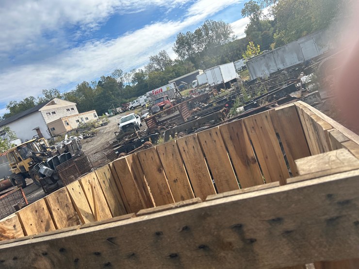 #134-•-(3)-47”-x-48”-wood-bins-image-2