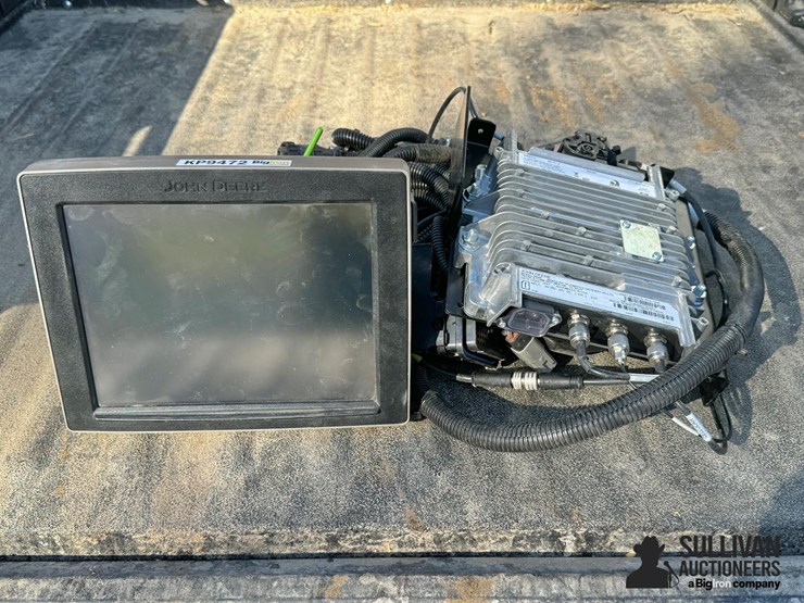 john-deere-10-image-2