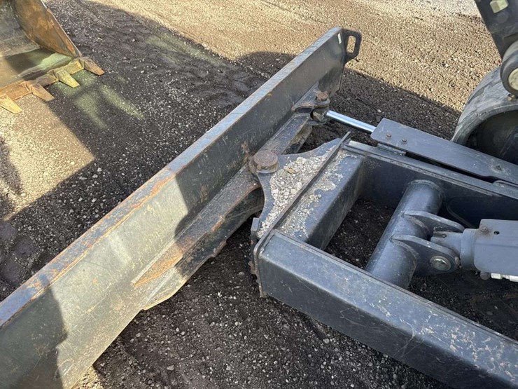 2012-bobcat-e50-image-12