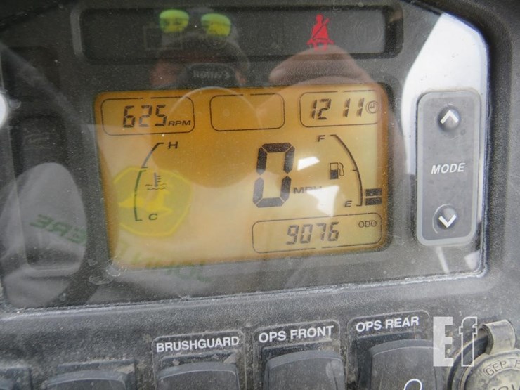 john-deere-gator-xuv-825i-image-11