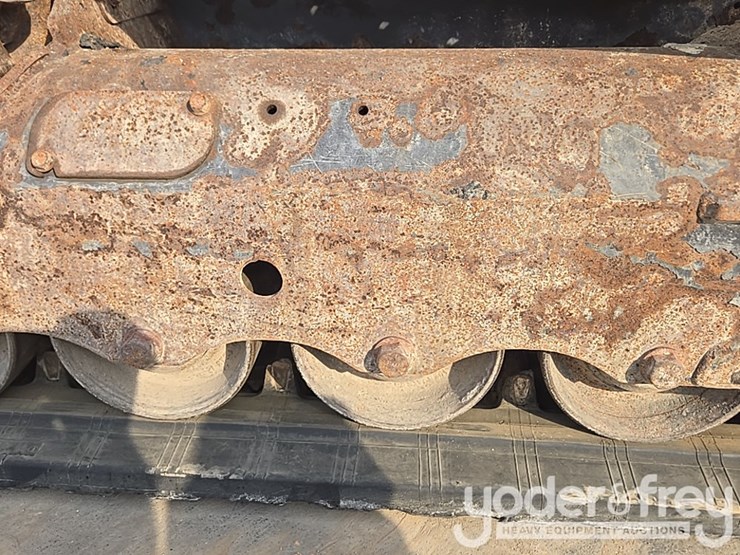 2021-bobcat-t595-image-28