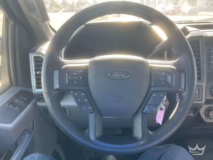 2017-ford-f550-image-13