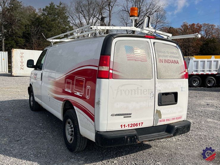 2012-chevrolet-express-van-image-22