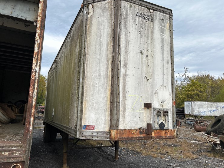 #75-•-28ft-van-trailer-image-2