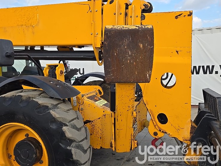 2017-jcb-512-56-image-46