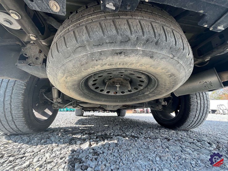 2015-chevrolet-tahoe-ltz-image-22