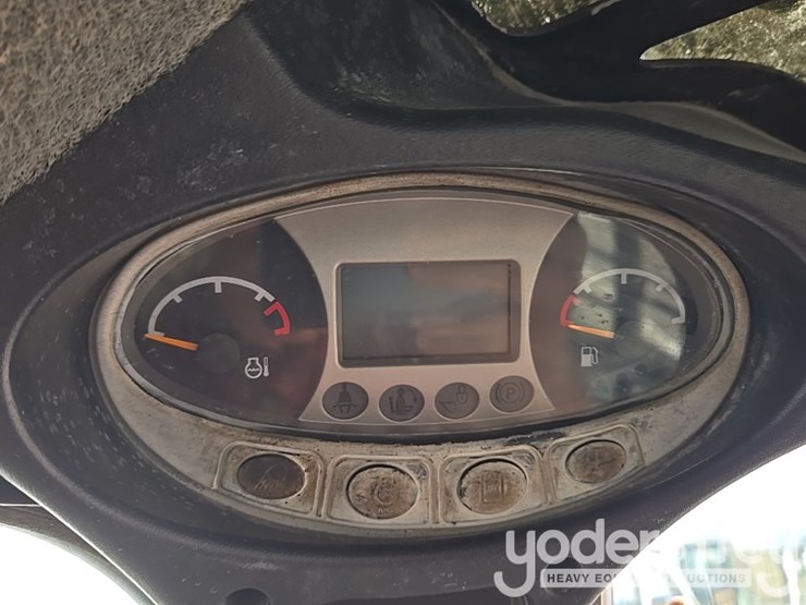 2021-bobcat-t595-image-80