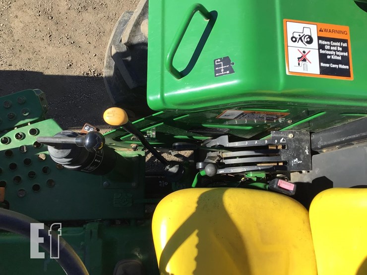 2014-john-deere-5045e-image-19