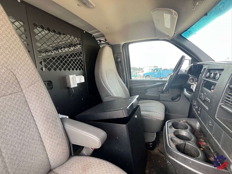 2012-chevrolet-express-van-image-52