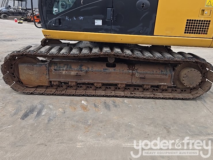 2016-caterpillar-312fgc-image-14