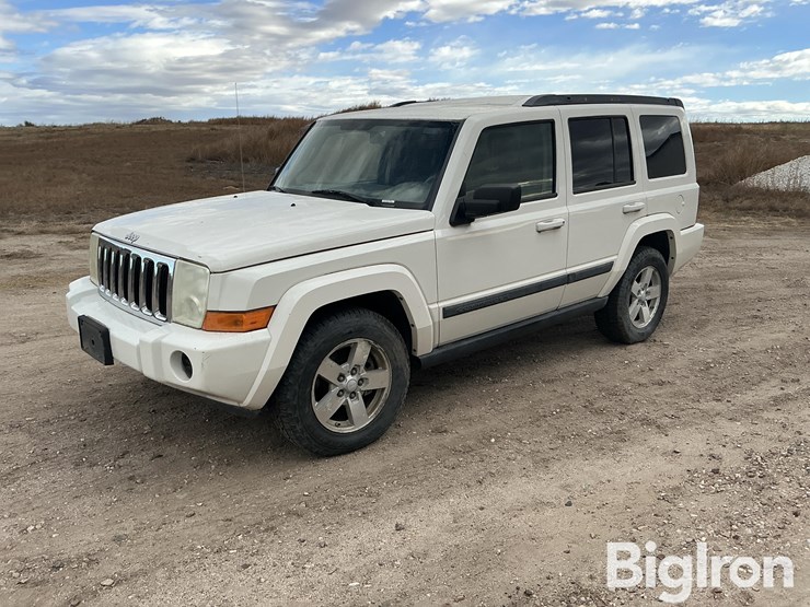 2008-jeep-commander-image-1