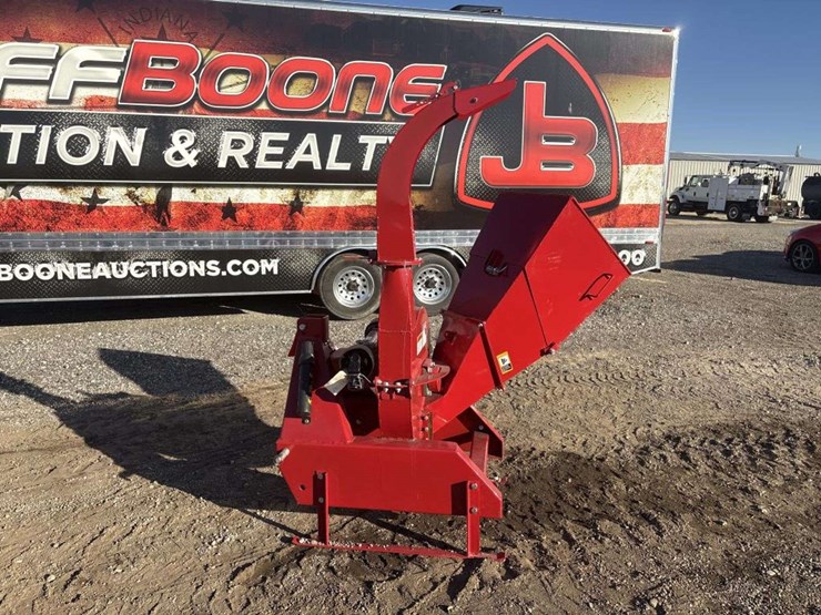 tar-river-implements-bwc-040ec-wood-chipper-image-1