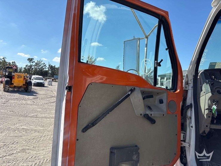 sterling-dump-truck-image-9