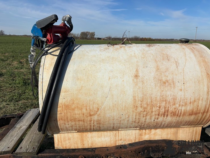 steel-fuel-tank-w/12v-pump-on-cart-image-12