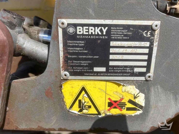 2019-berky-weedo-amphi-king-6450-amphibious-workboat-image-11