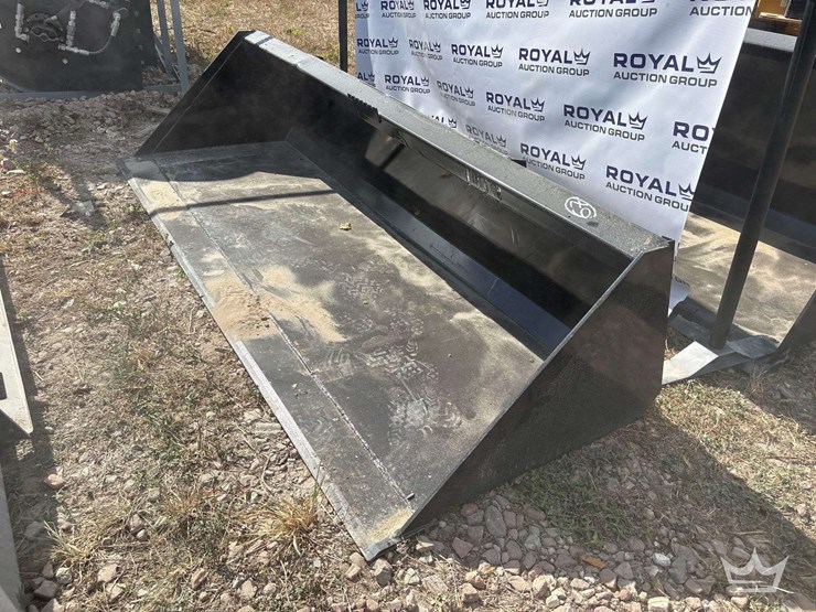 2025-swict-84in-bucket-skid-steer-attachment-image-2