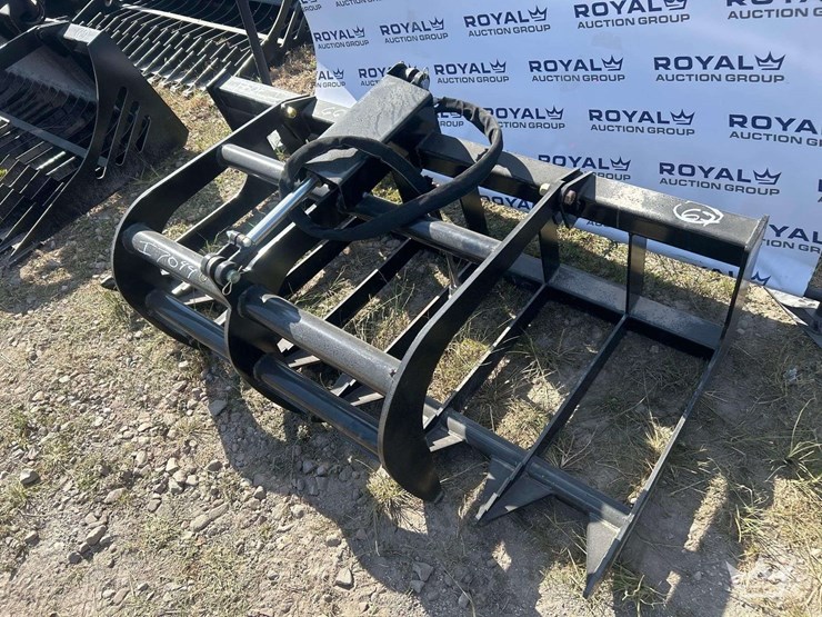 2025-jmr-66in-single-cylinder-brush-grapple-skid-steer-attachment-image-2