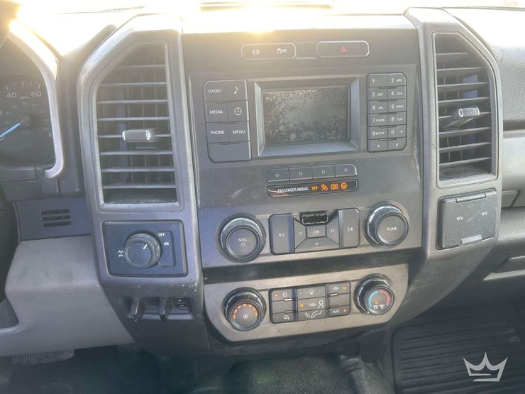 2017-ford-f550-image-14