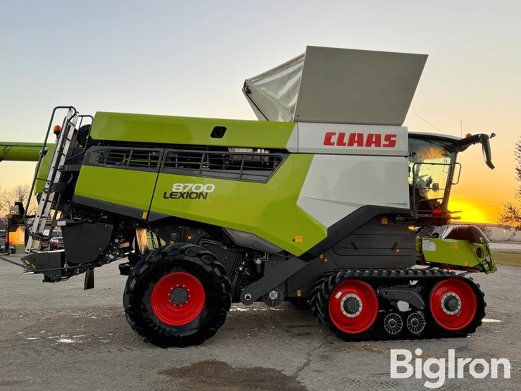 2023-claas-lexion-8700tt-image-4