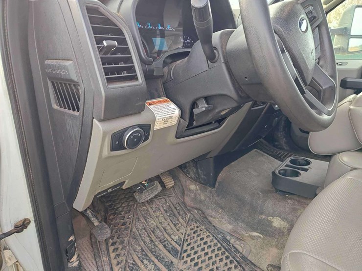 2019-ford-f550-image-54