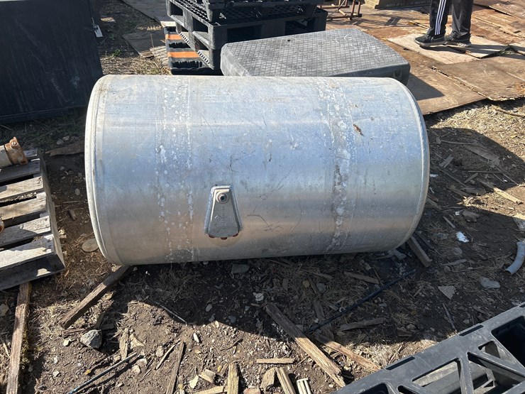 #141-•-100-gallon-fuel-tank-image-1