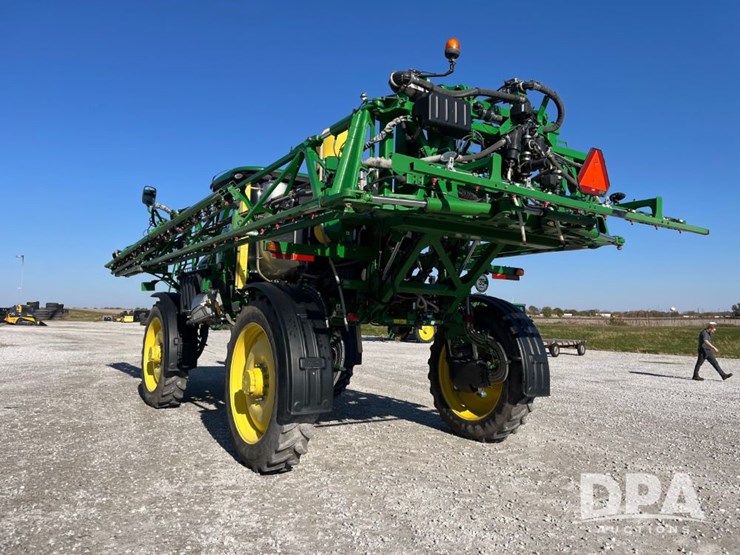2019-john-deere-r4038-image-13