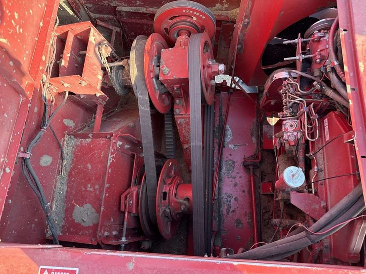 1992-case-ih-1680-image-20