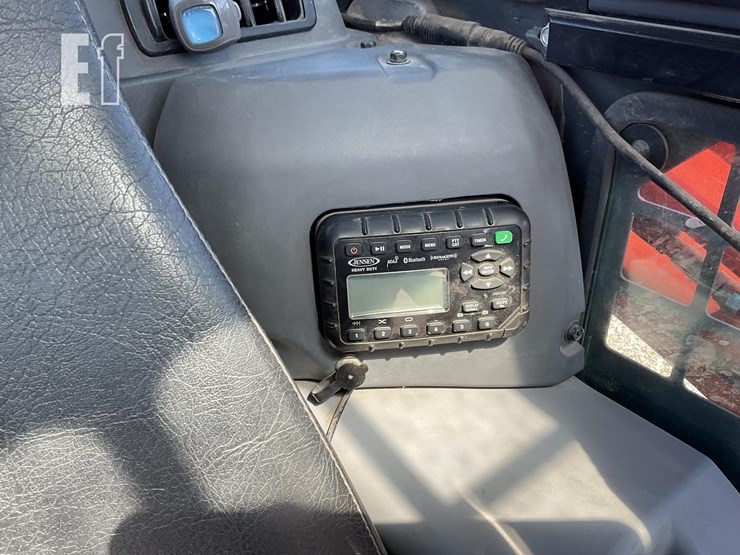 2020-kubota-svl95-2s-image-16