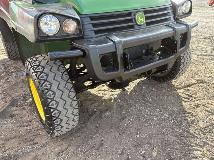 john-deere-gator-image-11