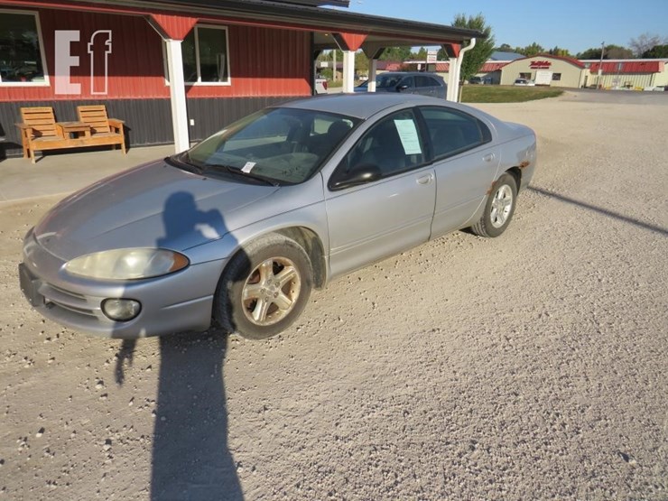 2002-dodge-intrepid-image-1