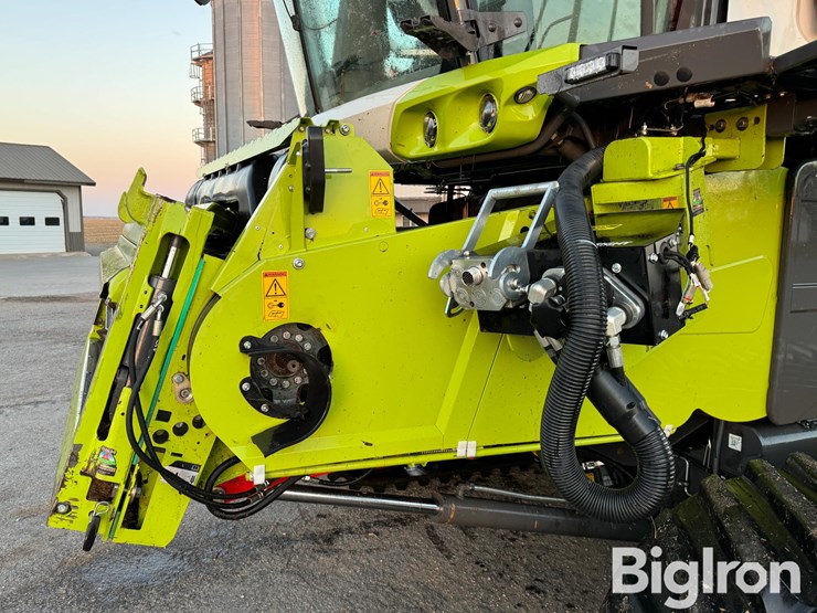 2023-claas-lexion-8700tt-image-11